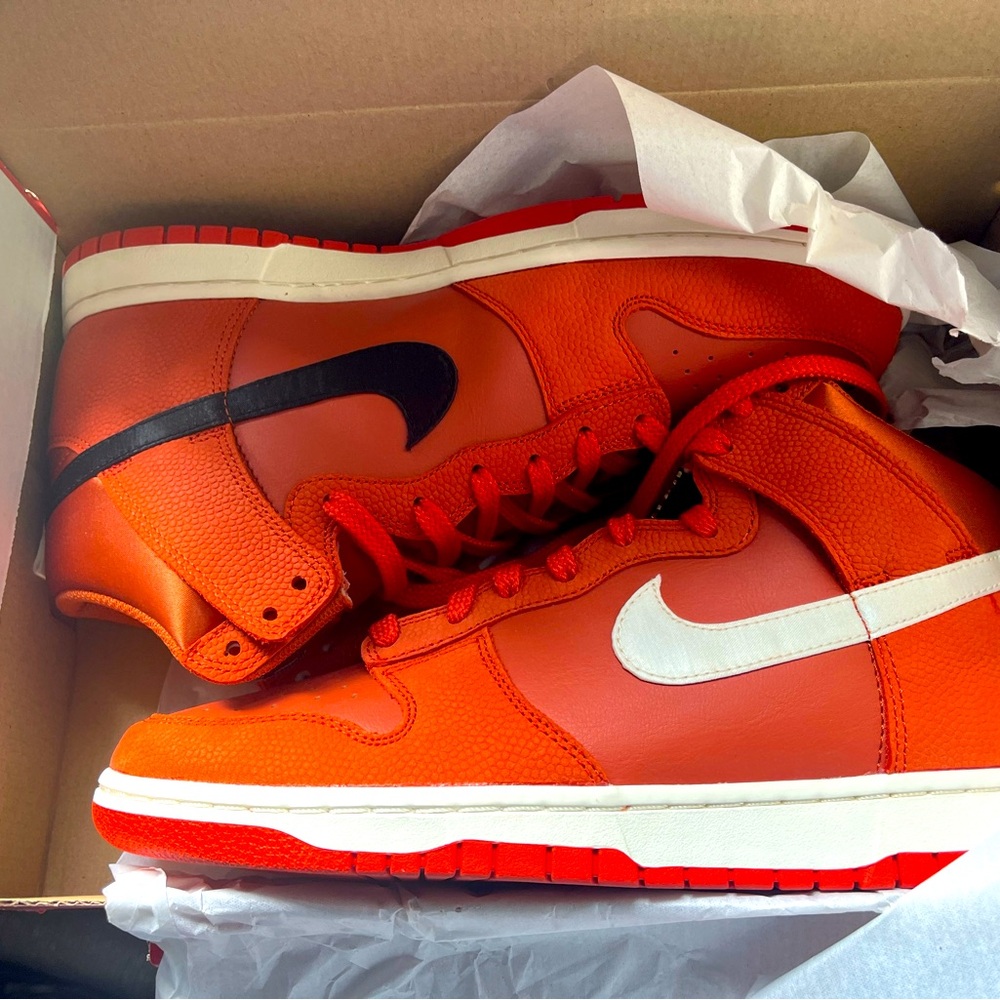 Nike Dunk Limited Edition